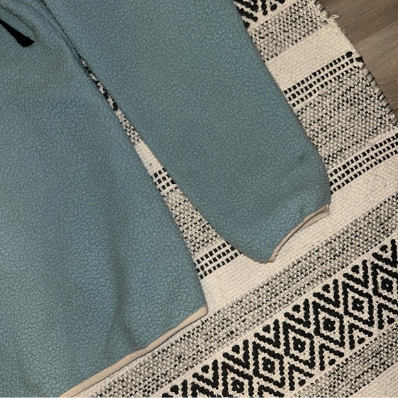 Columbia Men's Light Blue Fleece Pullover - Picture 4 of 5